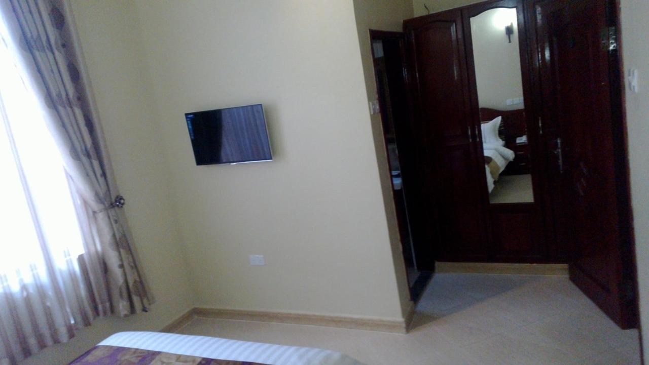 Rising Sun Hotel Dar es Salaam Bagian luar foto