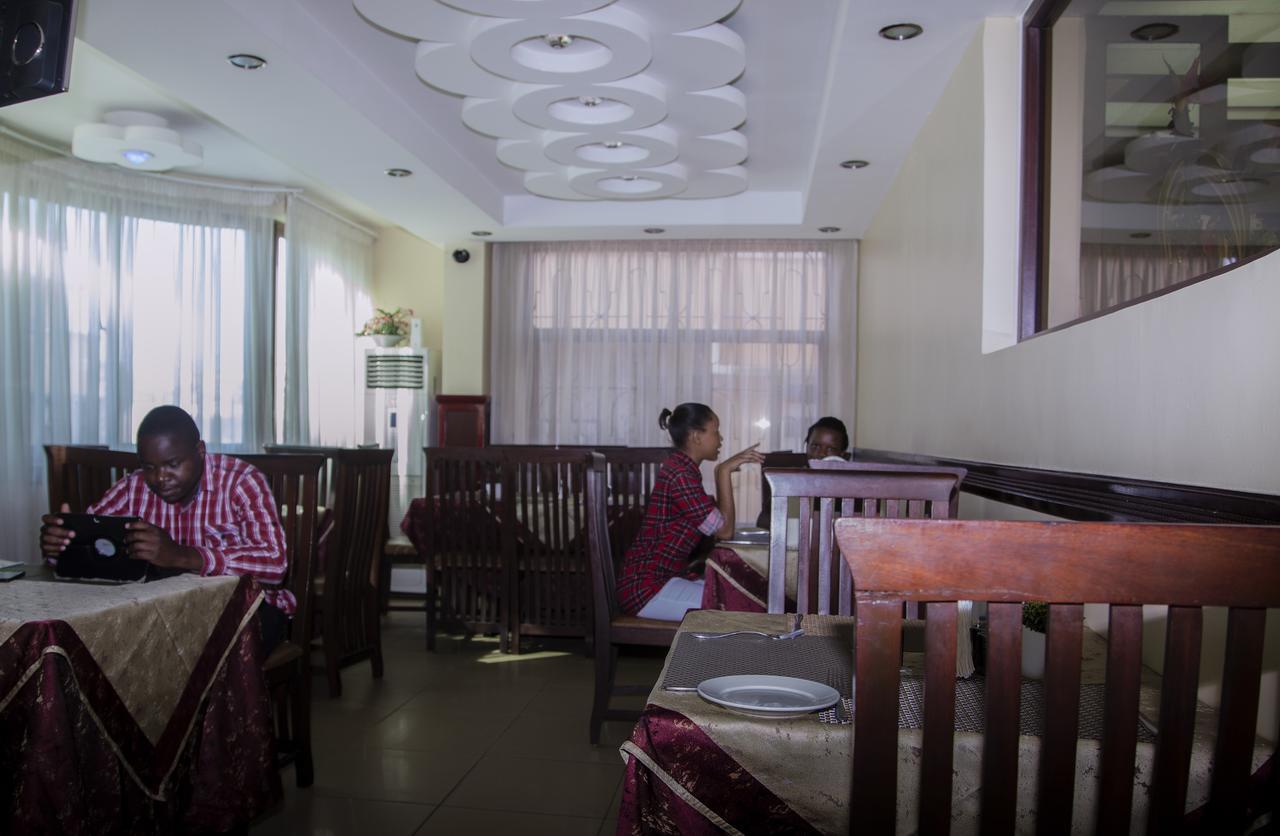 Rising Sun Hotel Dar es Salaam Bagian luar foto